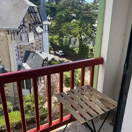 아파트 Refait A Neuf, Idealement Situe