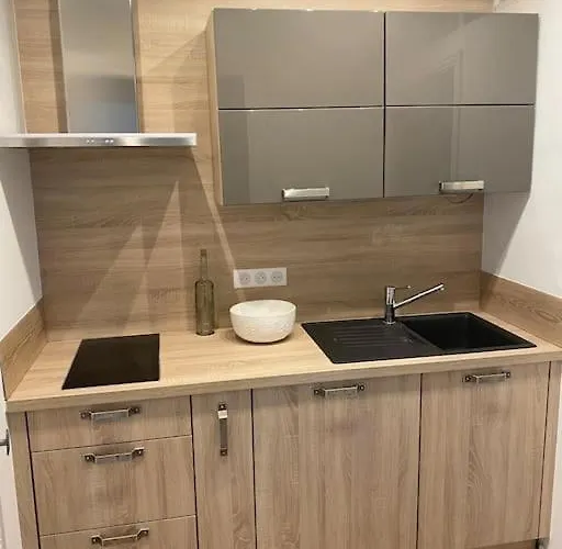 Refait A Neuf, Idealement Situe *