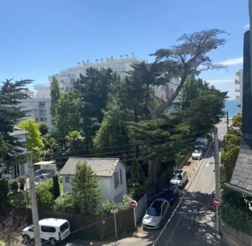 Appartement Refait A Neuf, Idealement Situé